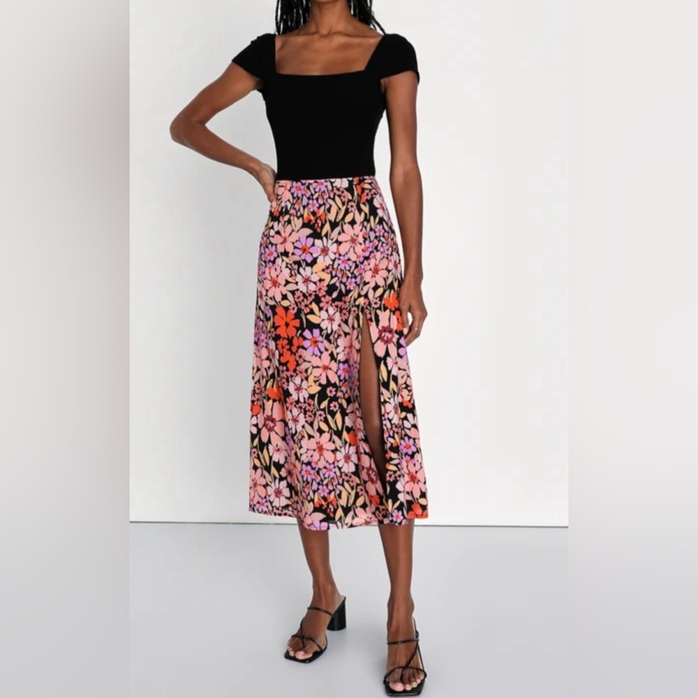 NWT Lulu’s Lush Blossoms Black Floral Print Midi Skirt Lulus
